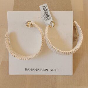 Banana Republic Raffia Hoop Earrings (natural) - **NEW**